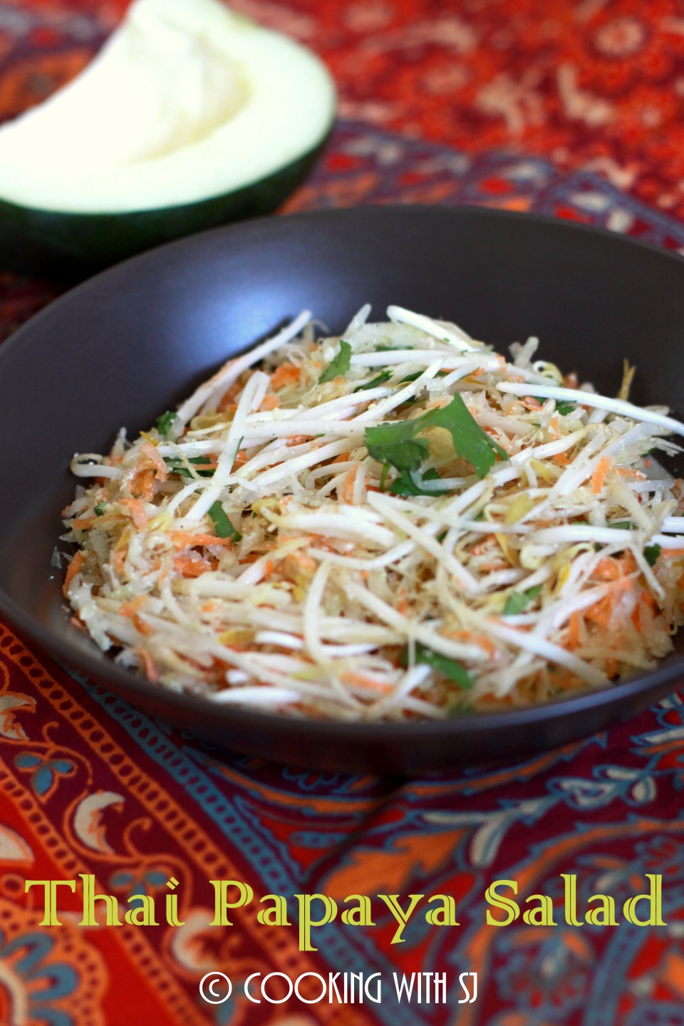 raw papaya salad